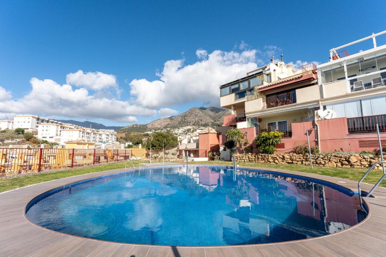Beachside Retreat With Private Terrace Benalmadena Exterior photo