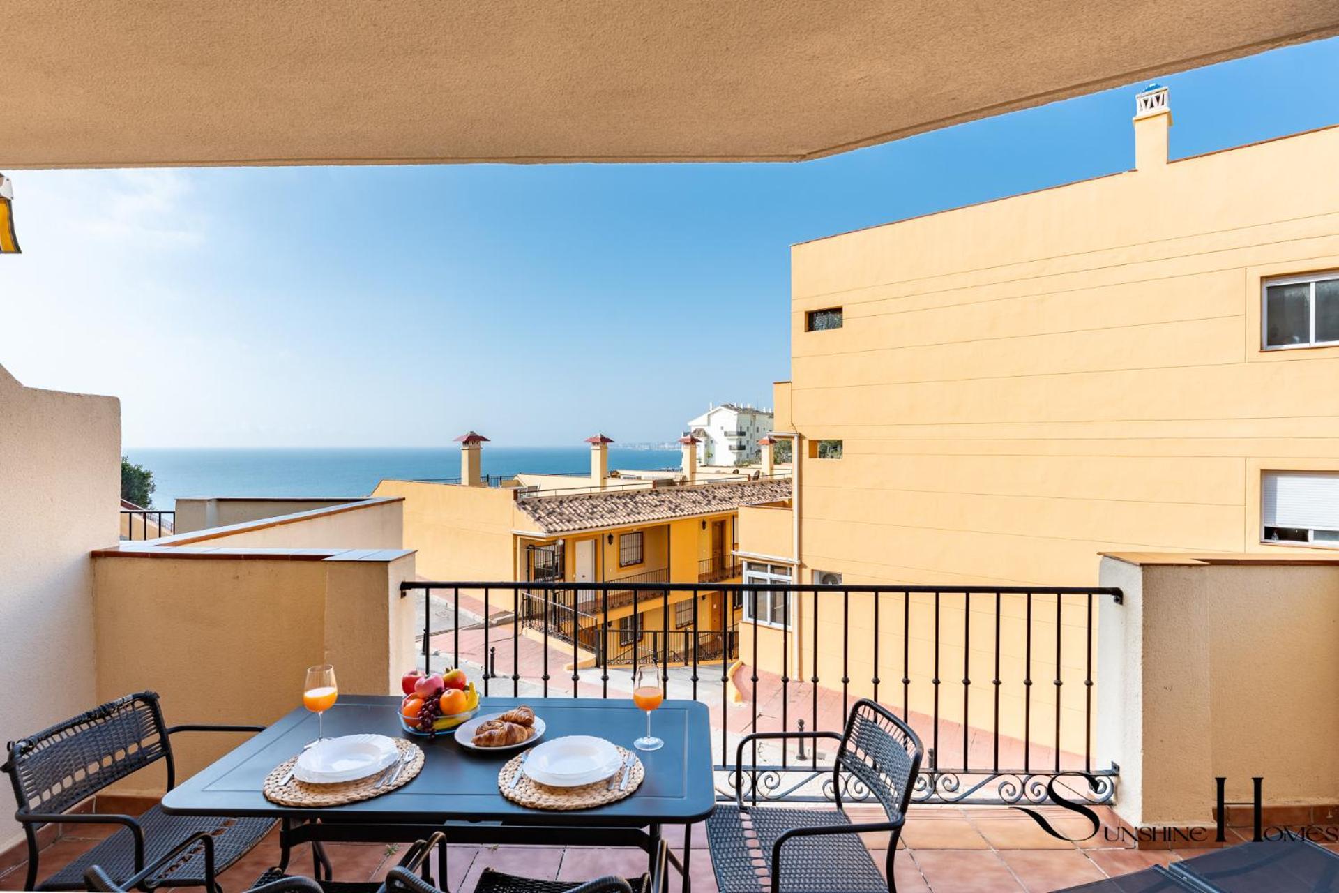 Beachside Retreat With Private Terrace Benalmadena Exterior photo